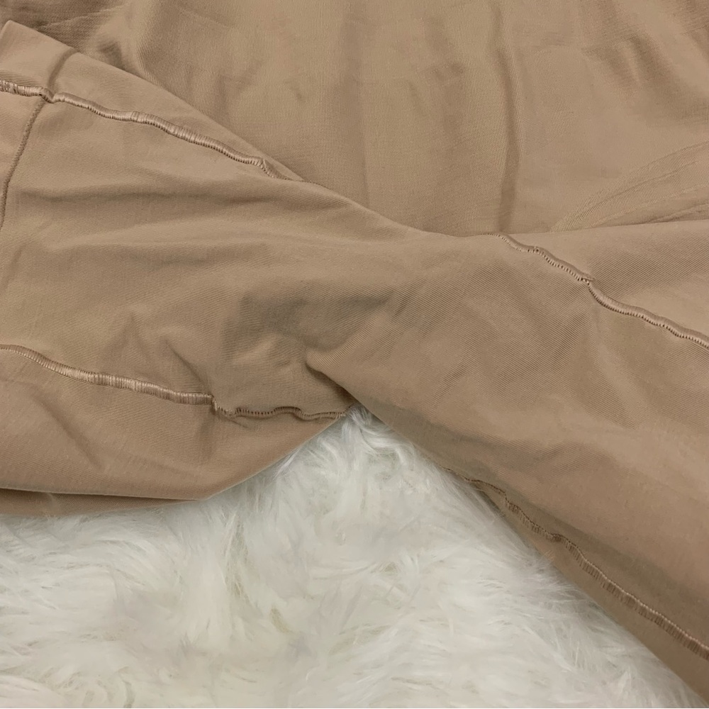 Control IT! Nude Shorts Body Shapewear - Picture 6 of 11